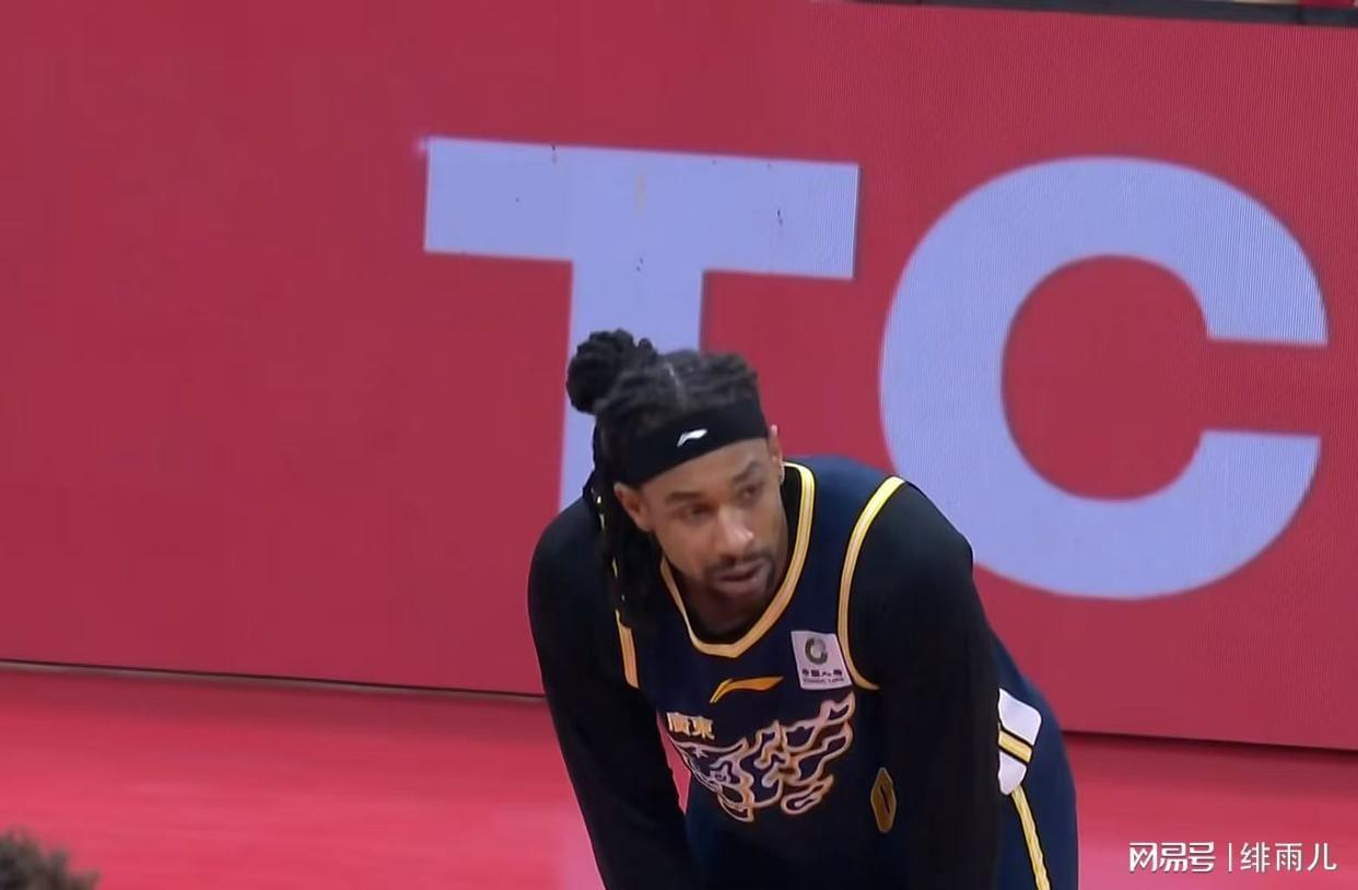 开云登录网址入口-裁掉萨林杰？广东队被迫引进“黑又硬”大外援，力保杜锋进总决赛